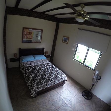 Casa Roja Hostel มอนตาญิตาร์ ภายนอก รูปภาพ