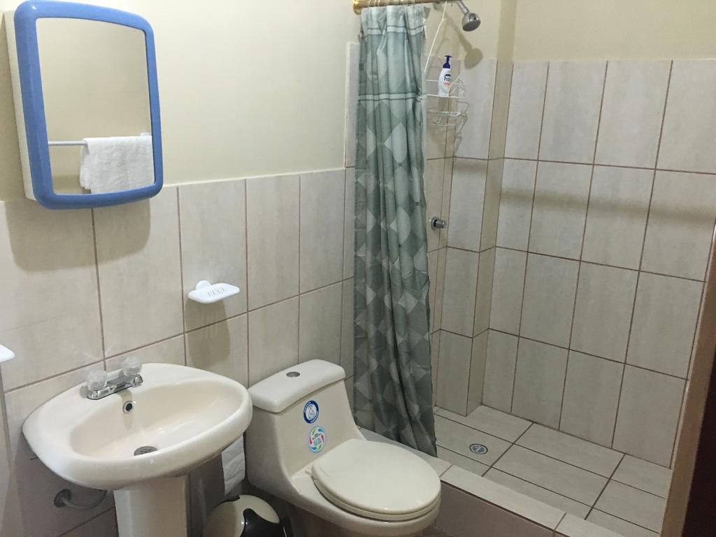 Casa Roja Hostel มอนตาญิตาร์ ห้อง รูปภาพ