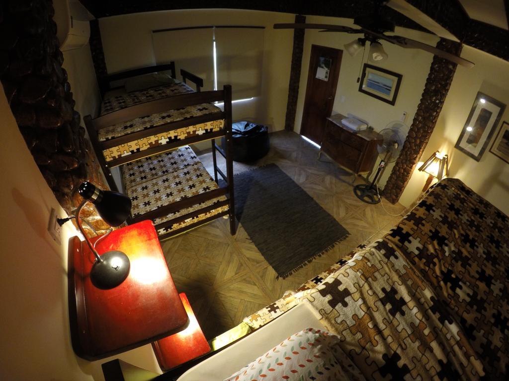 Casa Roja Hostel มอนตาญิตาร์ ภายนอก รูปภาพ